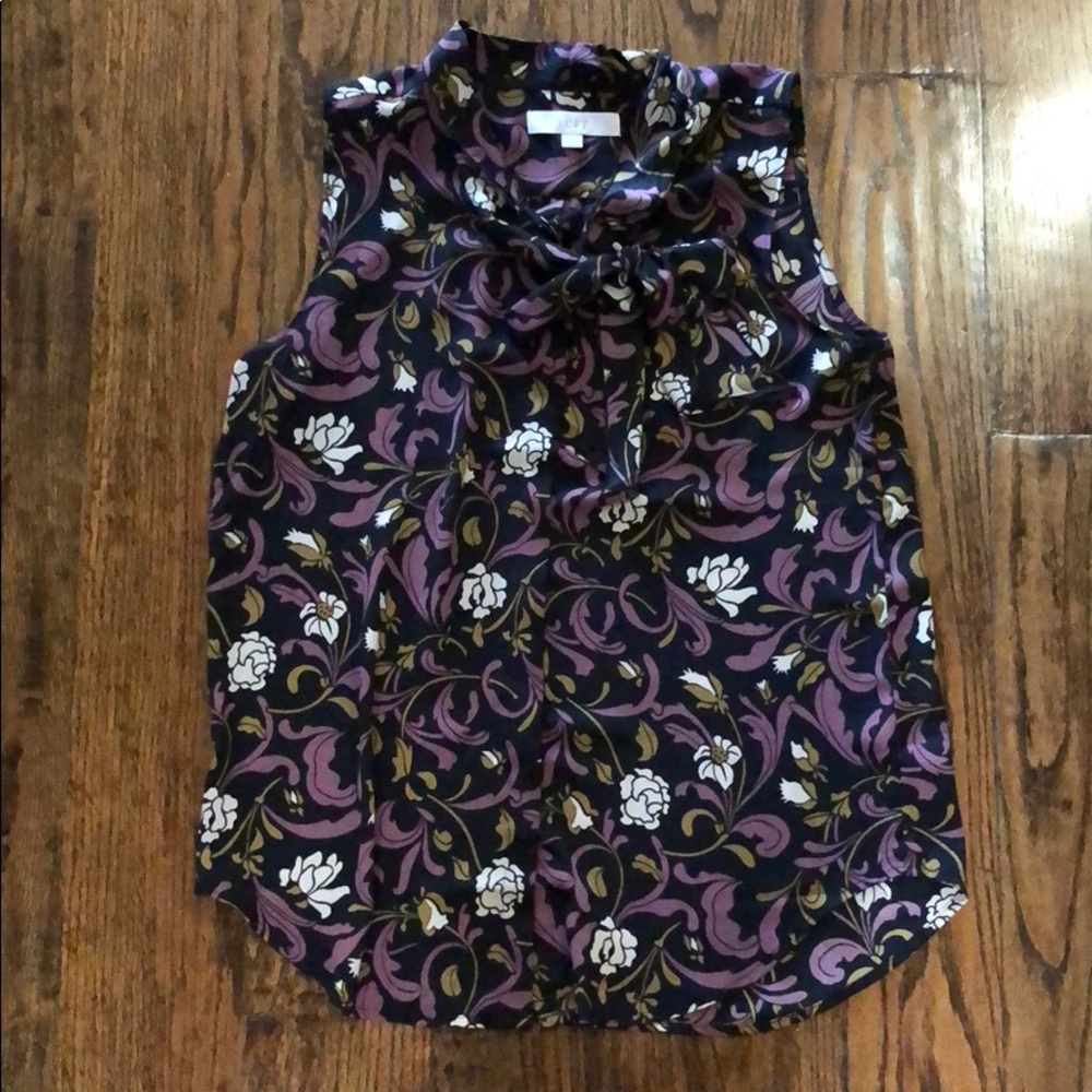 Loft floral shell